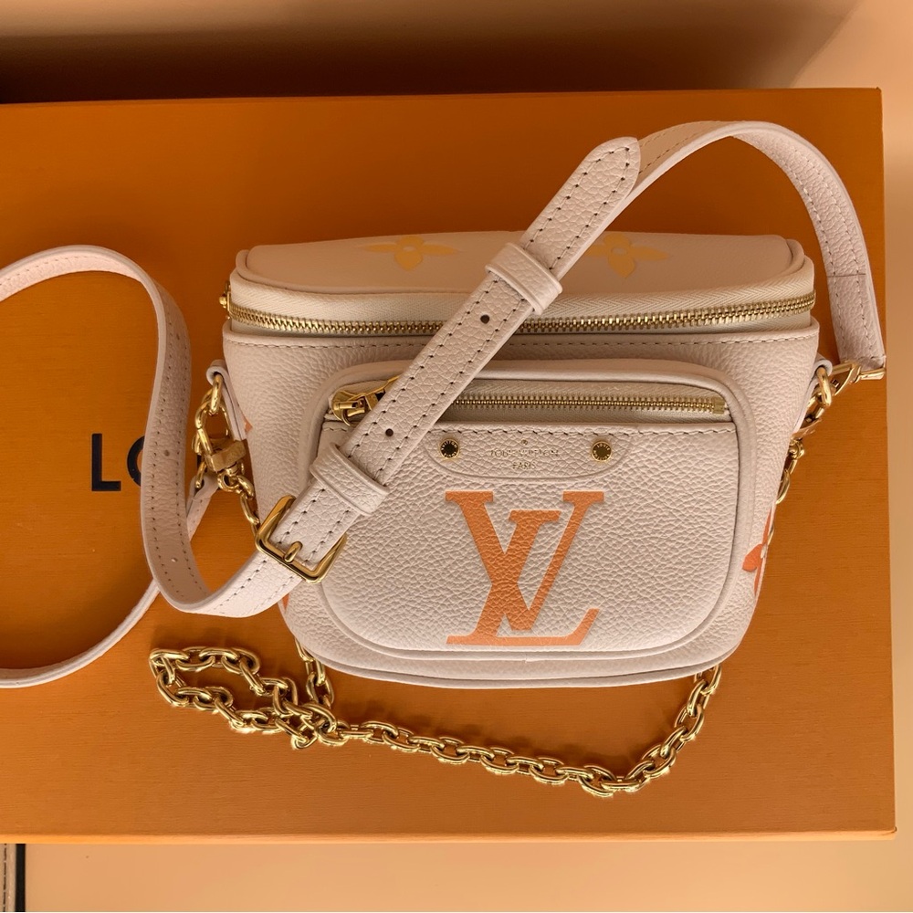LOUIS VUITTON BUMBAG MINI MONOGRAM By The Pool *Excellent Condition* - Picture 11 of 12